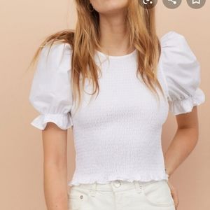 H&M White puff sleeve top with smocking size 4